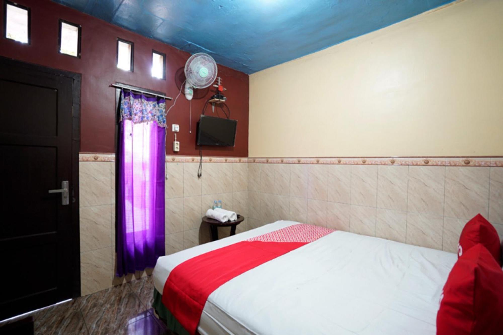 Oyo 927 Carina Hotel Claket Ngoại thất bức ảnh