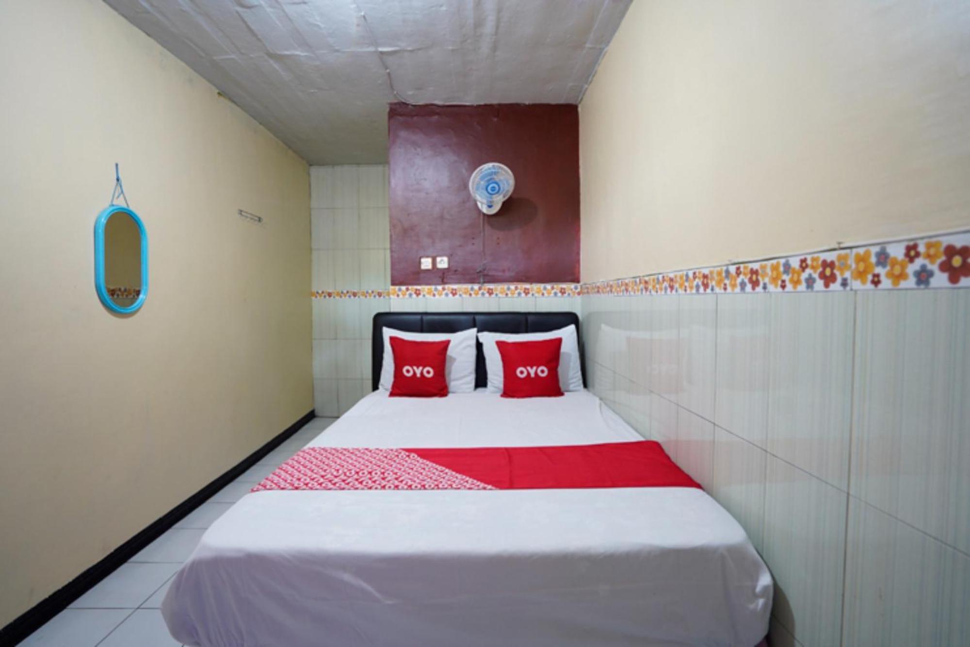Oyo 927 Carina Hotel Claket Ngoại thất bức ảnh