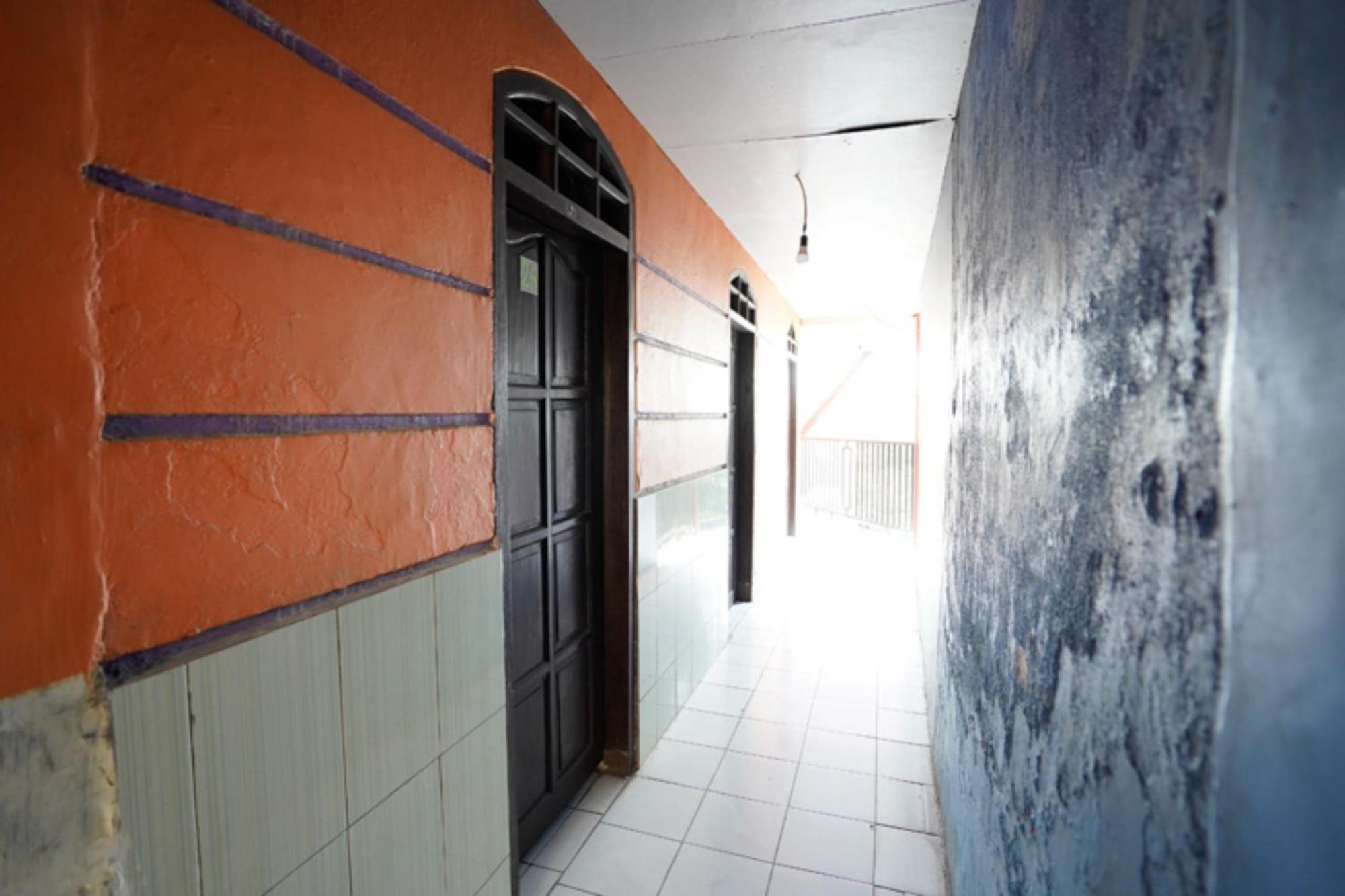 Oyo 927 Carina Hotel Claket Ngoại thất bức ảnh